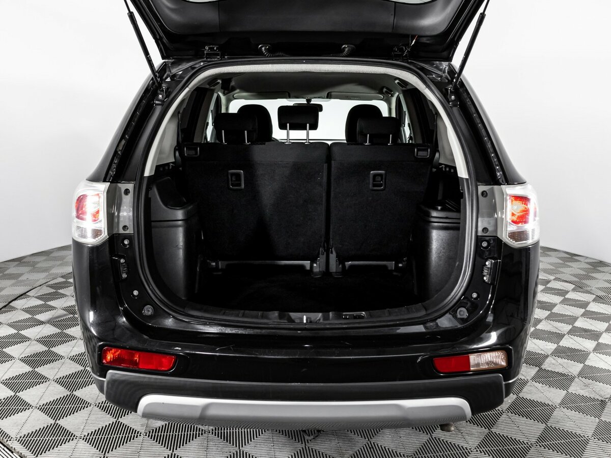 Купить Mitsubishi Outlander с пробегом. Фото: #14