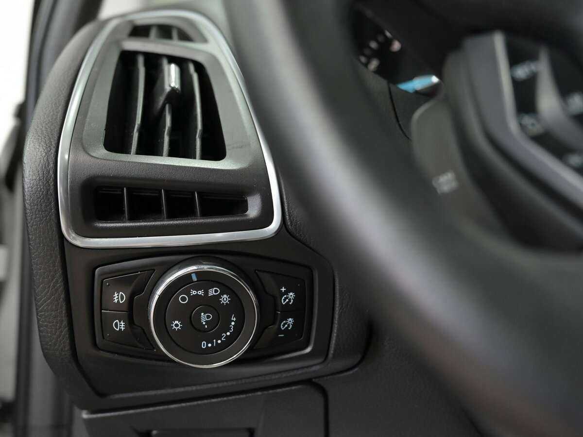 Купить Ford Focus с пробегом. Фото: #8