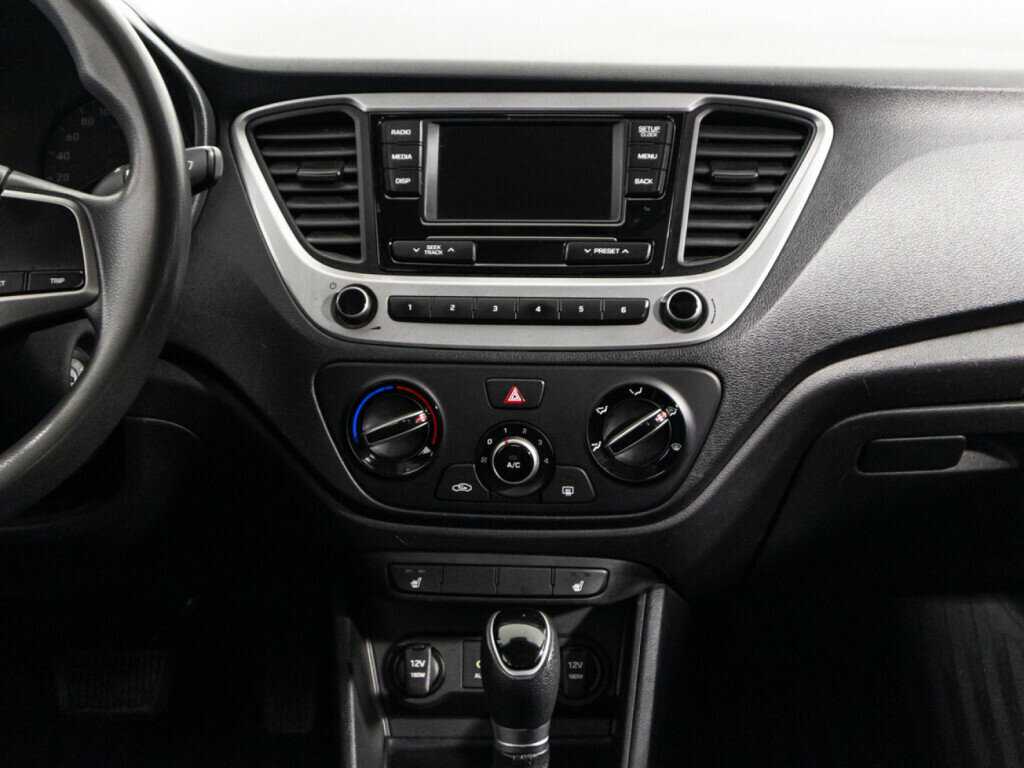 Купить Hyundai Solaris с пробегом. Фото: #13