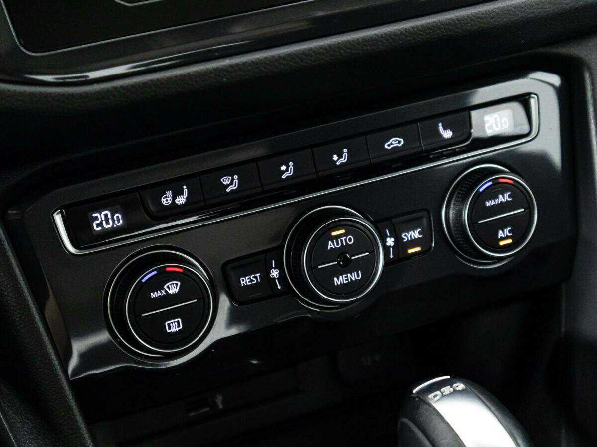 Купить Volkswagen Tiguan с пробегом. Фото: #15