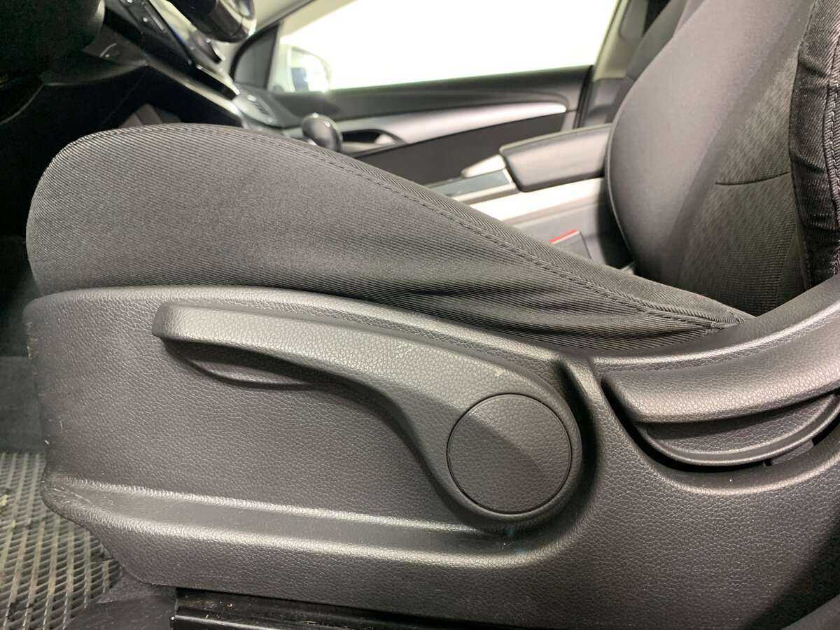 Купить Hyundai i40 с пробегом. Фото: #13