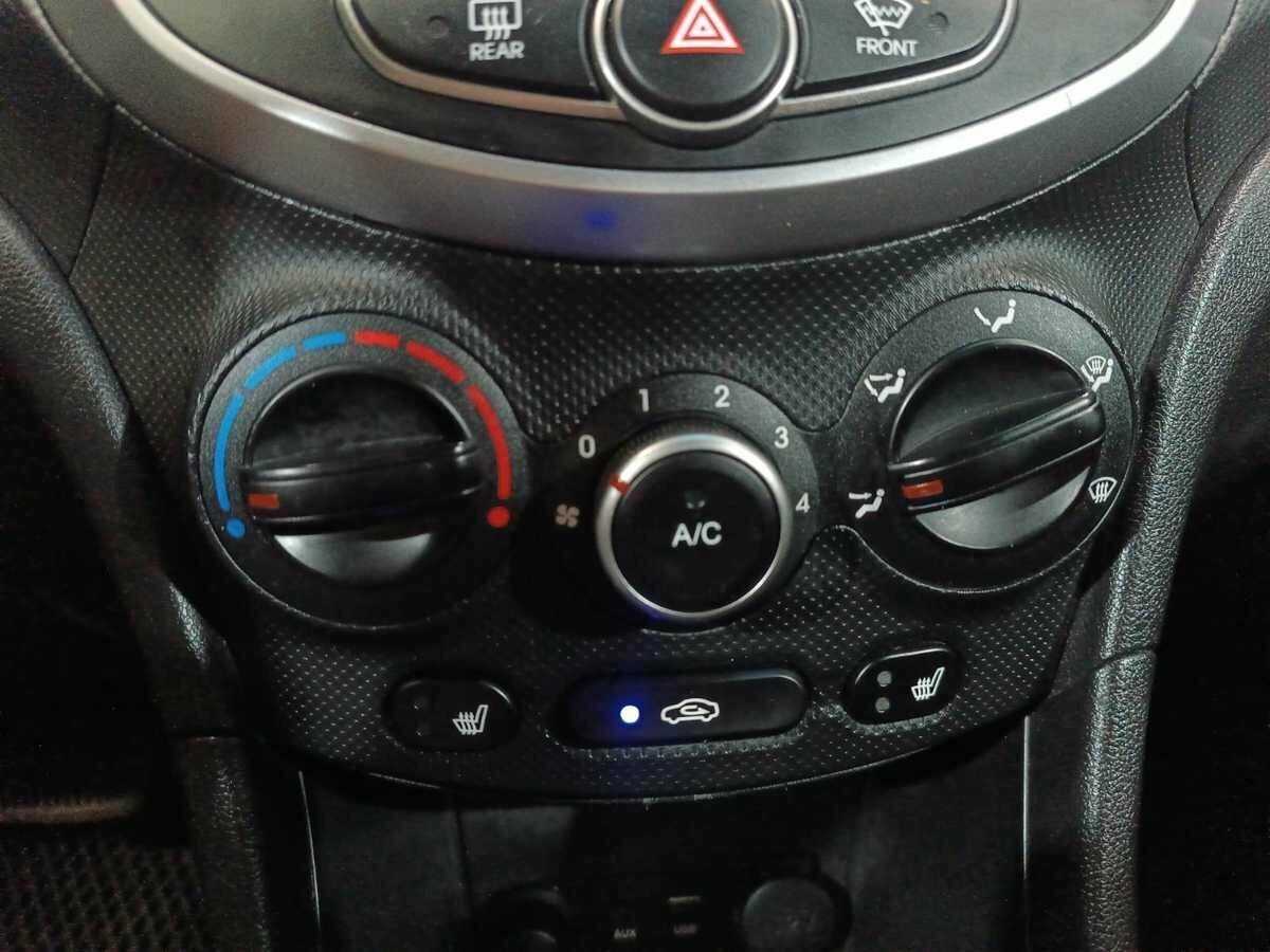 Купить Hyundai Solaris с пробегом. Фото: #14