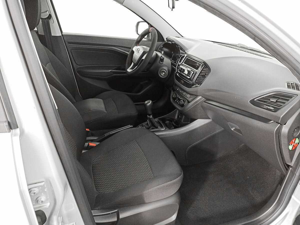 Купить Lada (ВАЗ) Vesta с пробегом. Фото: #8