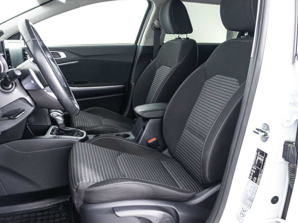 Купить Kia Ceed с пробегом. Фото: #14