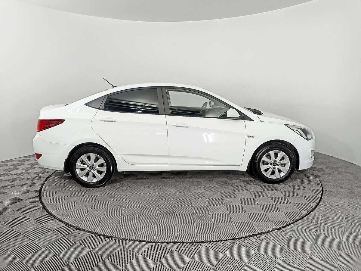 Купить Hyundai Solaris с пробегом. Фото: #3