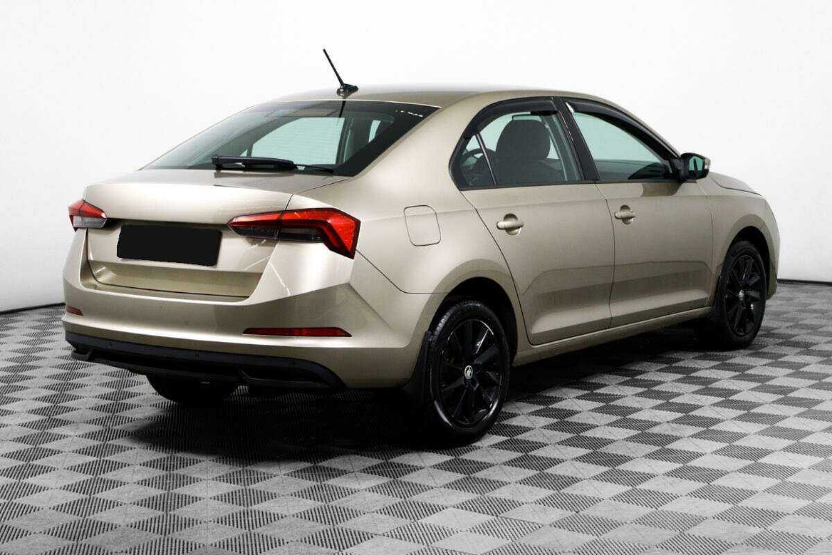 Купить Skoda Rapid с пробегом. Фото: #4