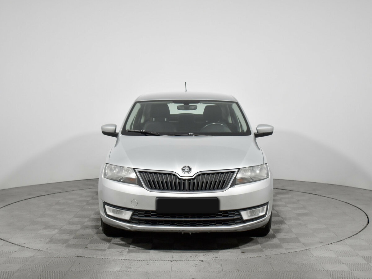 Купить Skoda Rapid с пробегом. Фото: #1