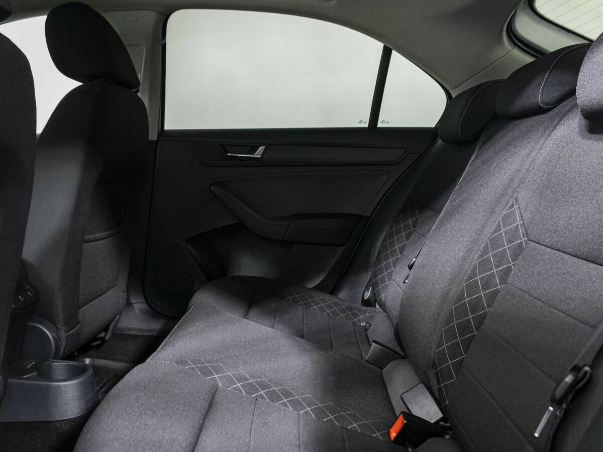 Купить Skoda Rapid с пробегом. Фото: #7