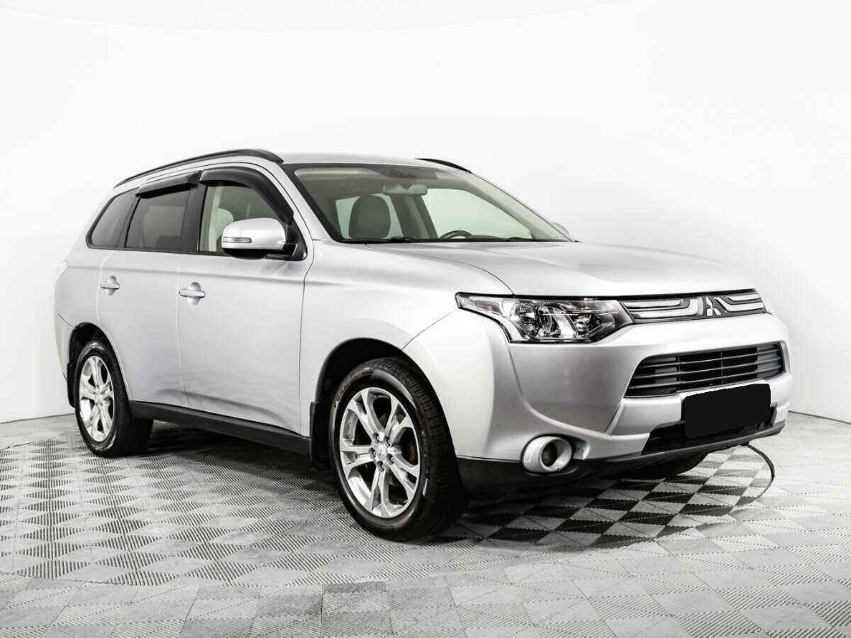 Купить Mitsubishi Outlander с пробегом. Фото: #2
