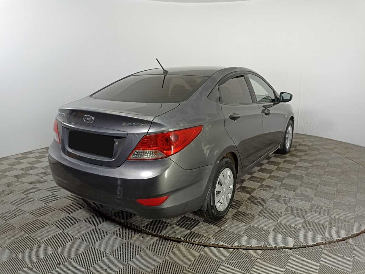 Купить Hyundai Solaris с пробегом. Фото: #3