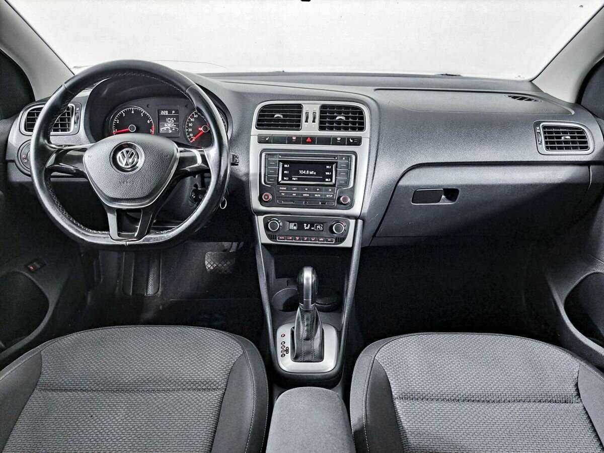 Купить Volkswagen Polo с пробегом. Фото: #11