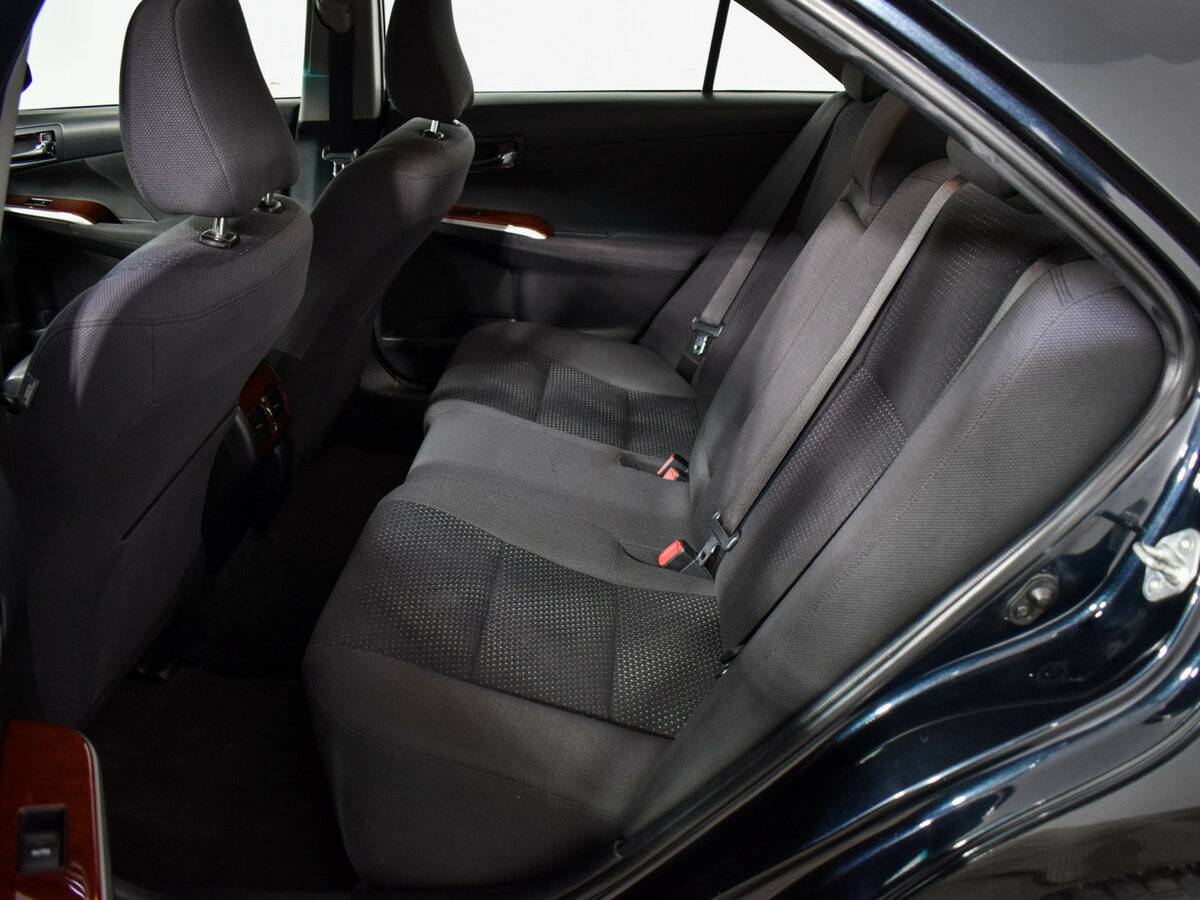 Купить Toyota Camry с пробегом. Фото: #8