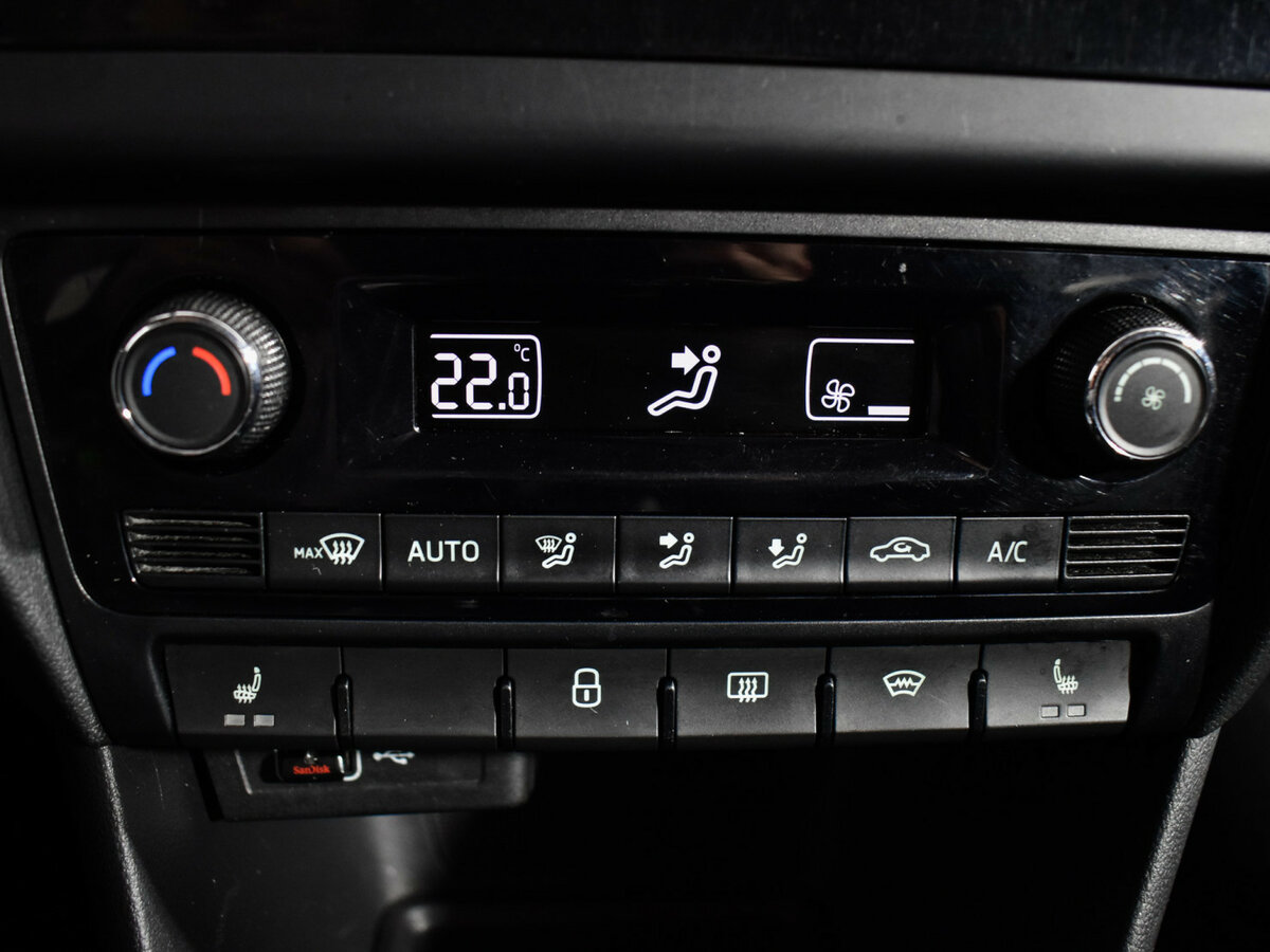 Купить Skoda Rapid с пробегом. Фото: #15