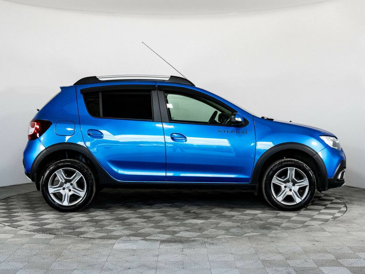 Купить Renault Sandero с пробегом. Фото: #3