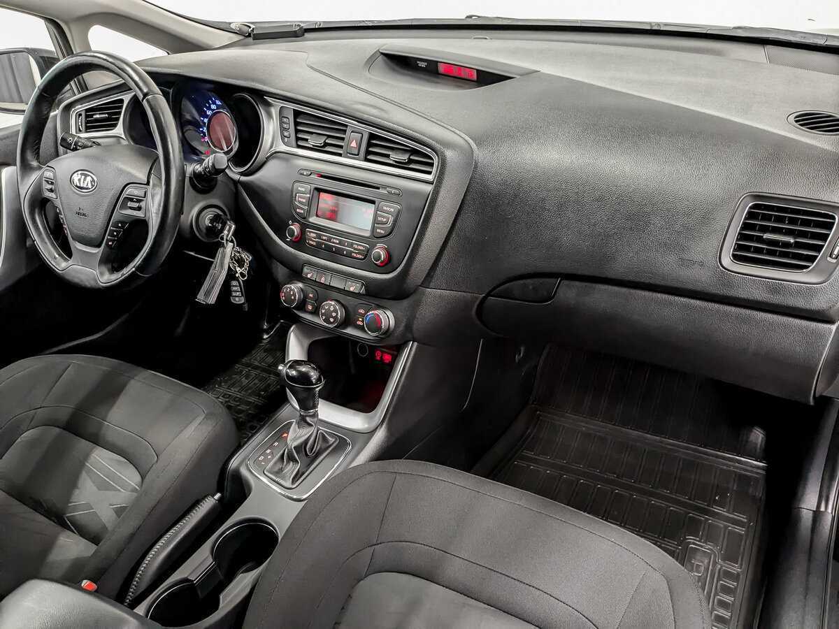 Купить Kia Ceed с пробегом. Фото: #24