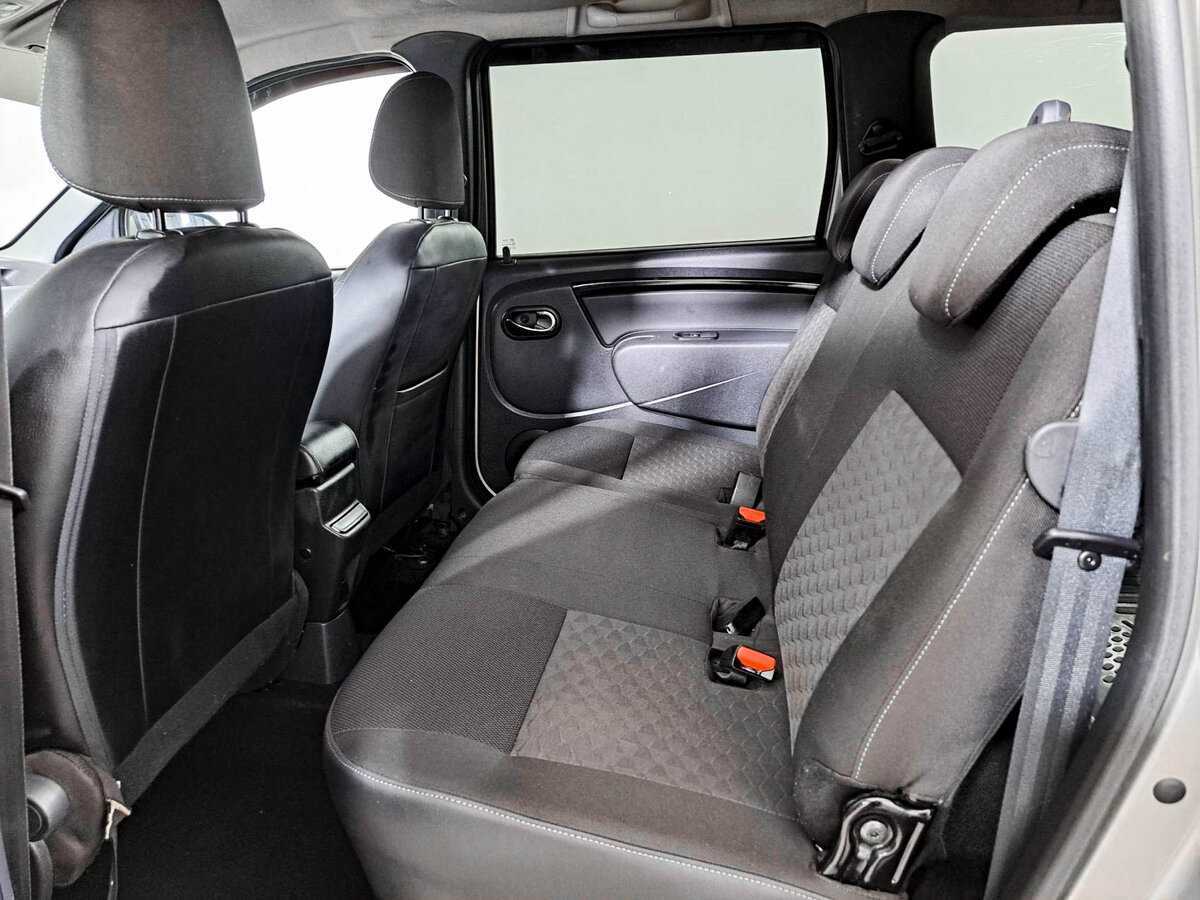 Купить Lada (ВАЗ) Largus с пробегом. Фото: #9