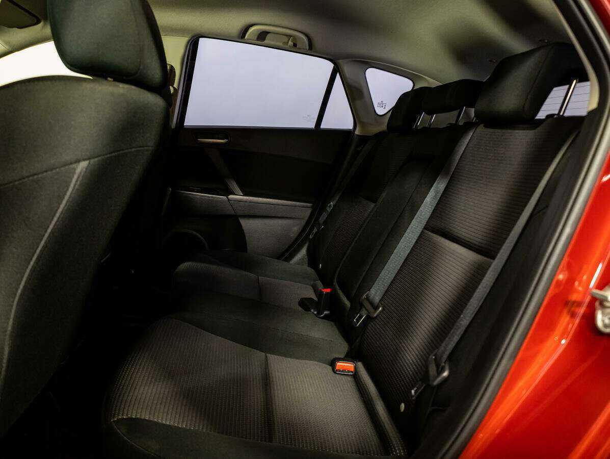 Купить Mazda 3 с пробегом. Фото: #9