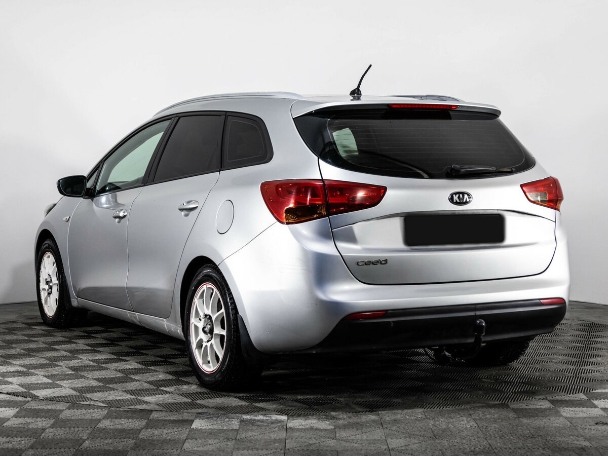 Купить Kia Ceed с пробегом. Фото: #5