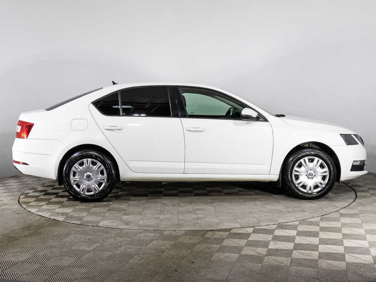 Купить Skoda Octavia с пробегом. Фото: #3
