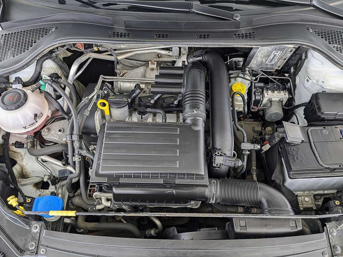 Купить Skoda Rapid с пробегом. Фото: #8