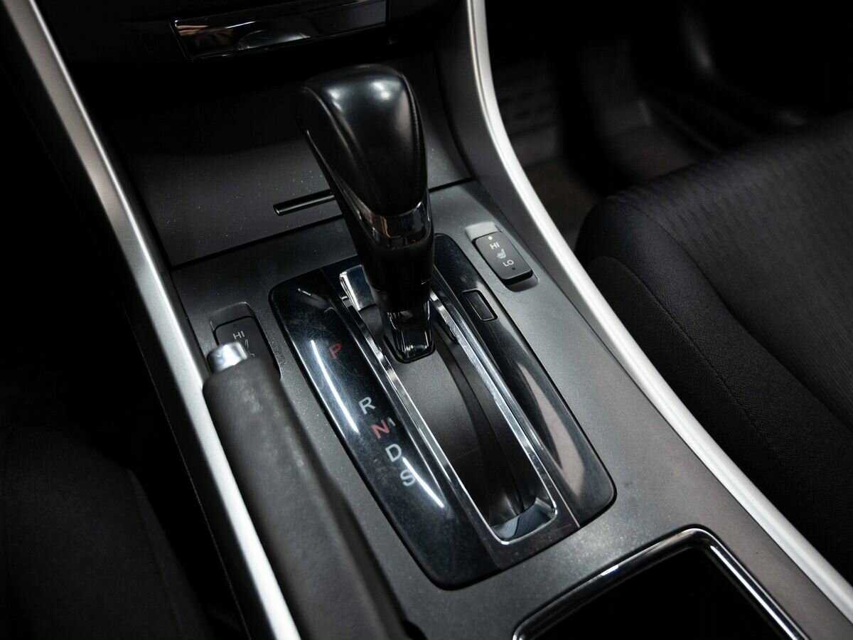 Купить Honda Accord с пробегом. Фото: #19