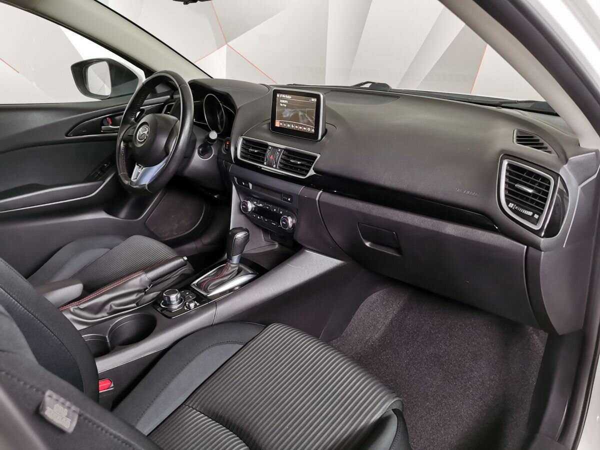 Купить Mazda 3 с пробегом. Фото: #8