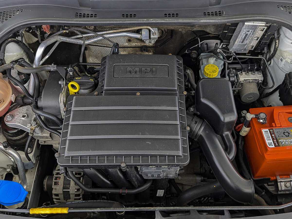 Купить Skoda Rapid с пробегом. Фото: #8