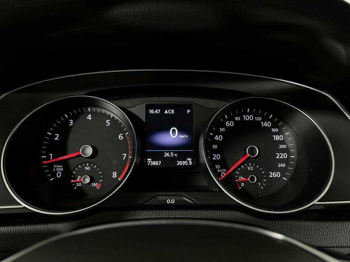 Купить Volkswagen Passat с пробегом. Фото: #8