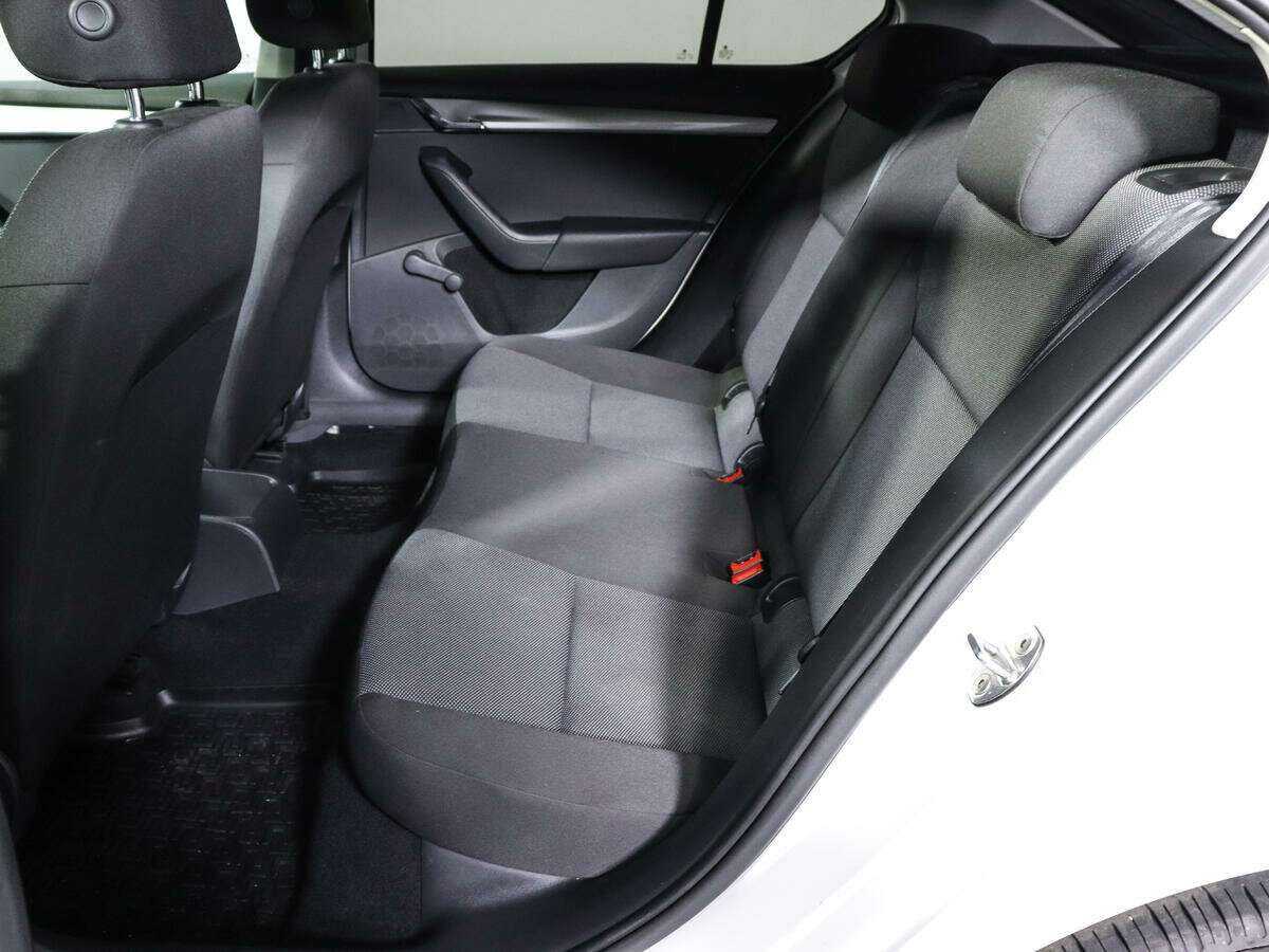 Купить Skoda Octavia с пробегом. Фото: #7
