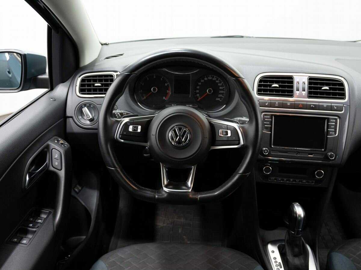 Купить Volkswagen Polo с пробегом. Фото: #13