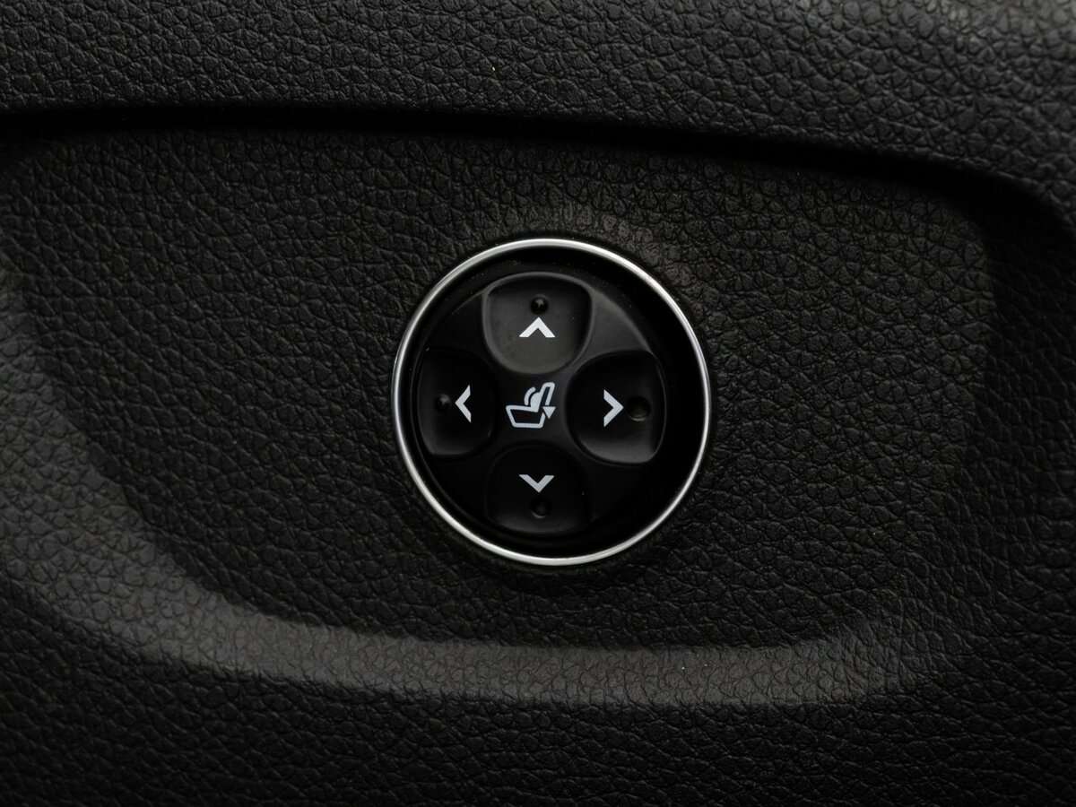 Купить Hyundai Equus с пробегом. Фото: #28
