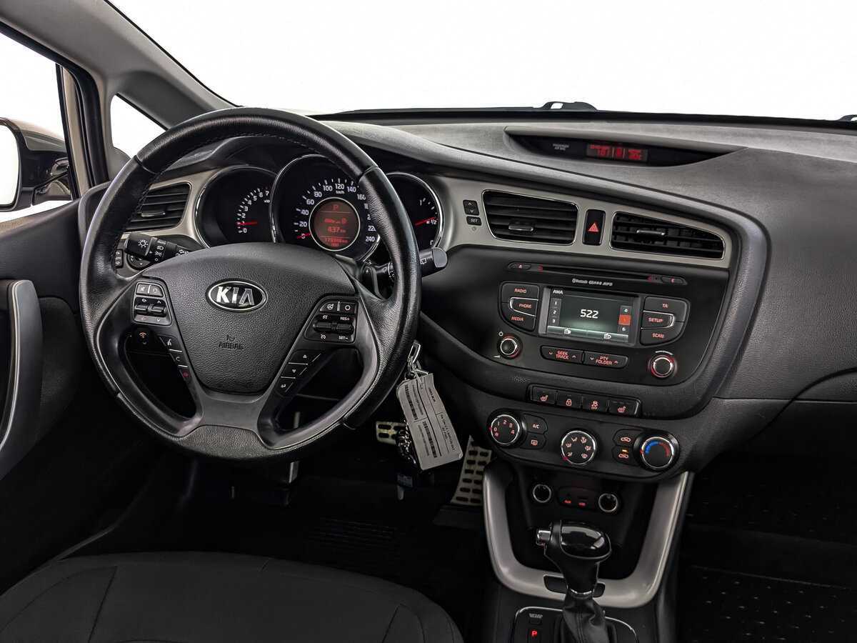 Купить Kia Ceed с пробегом. Фото: #16