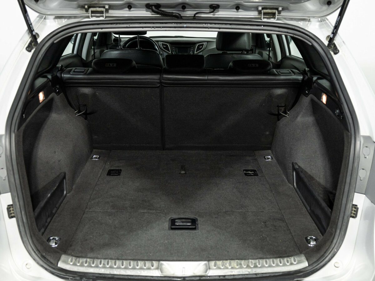 Купить Hyundai i40 с пробегом. Фото: #19