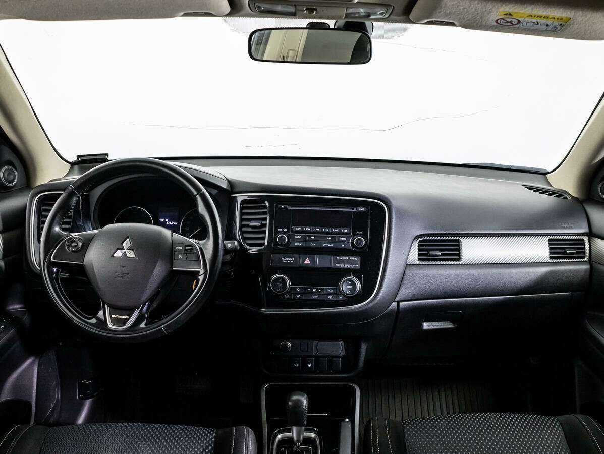 Купить Mitsubishi Outlander с пробегом. Фото: #10
