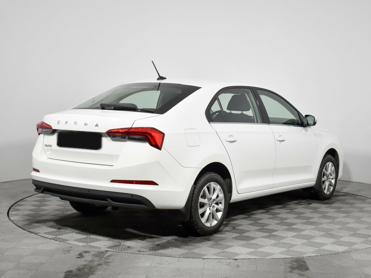 Купить Skoda Rapid с пробегом. Фото: #4