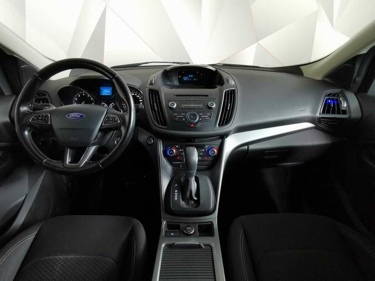Купить Ford Kuga с пробегом. Фото: #9