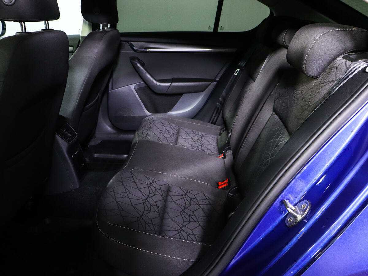 Купить Skoda Octavia с пробегом. Фото: #9