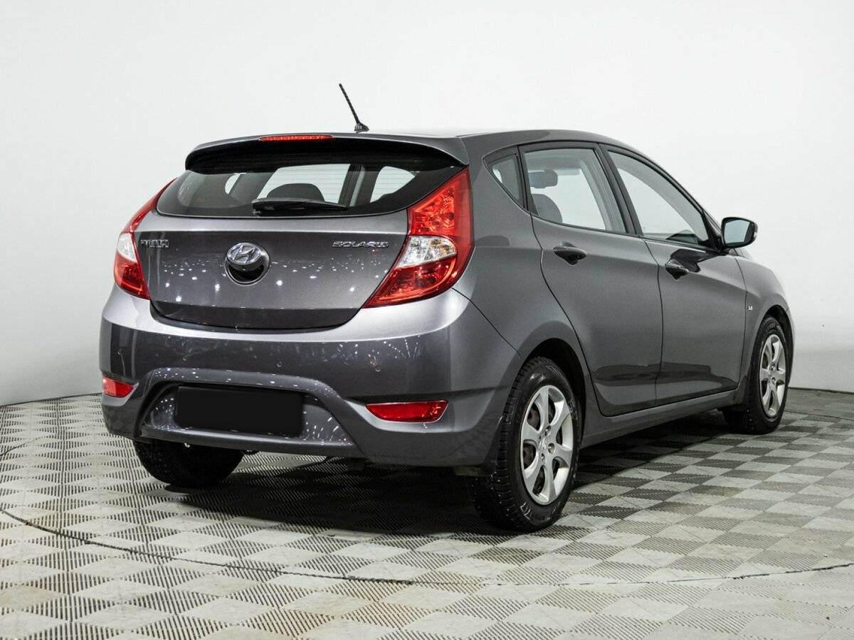 Купить Hyundai Solaris с пробегом. Фото: #4