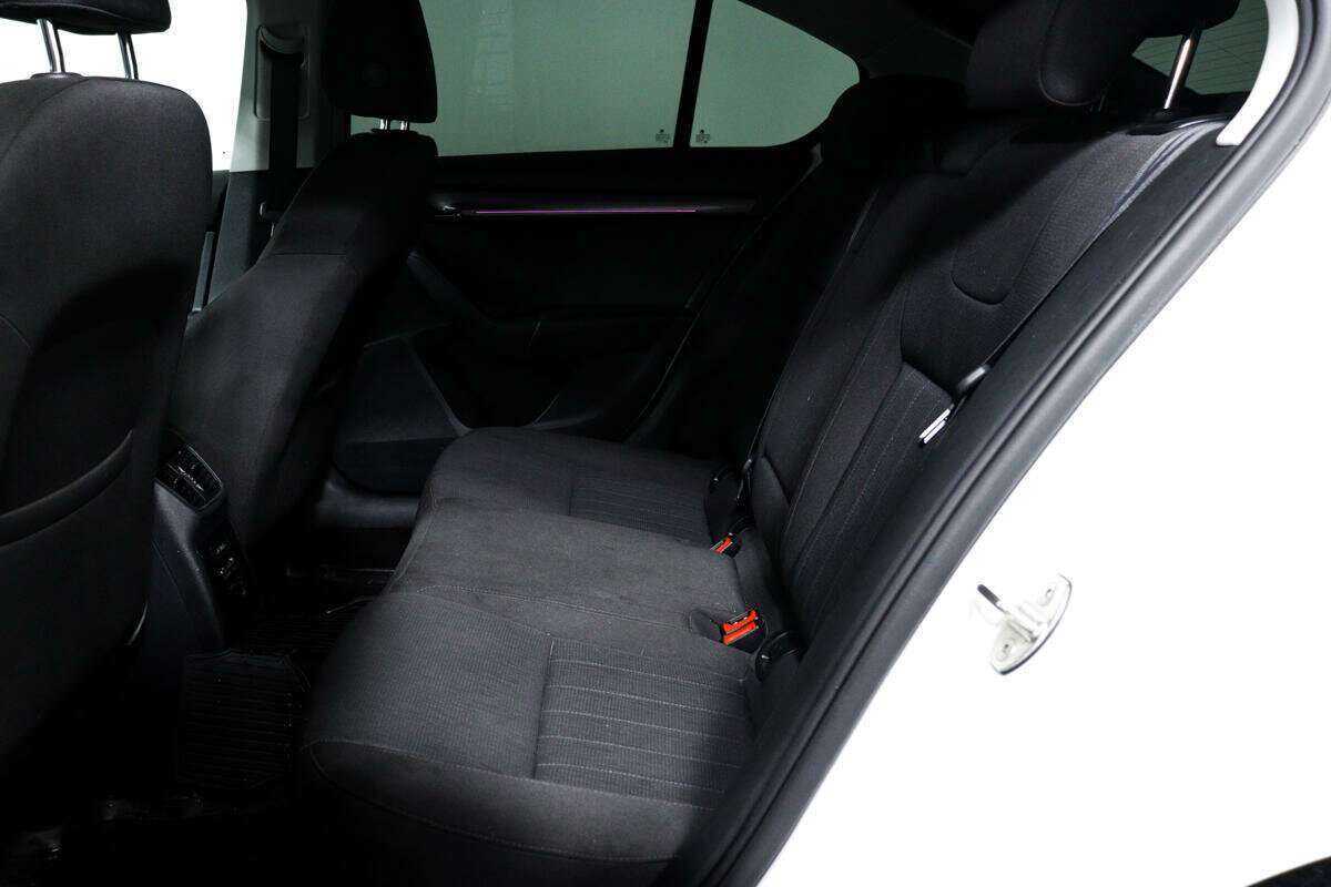 Купить Skoda Octavia с пробегом. Фото: #11