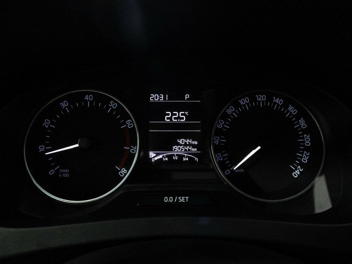 Купить Skoda Rapid с пробегом. Фото: #11