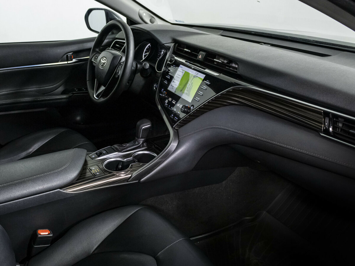 Купить Toyota Camry с пробегом. Фото: #6