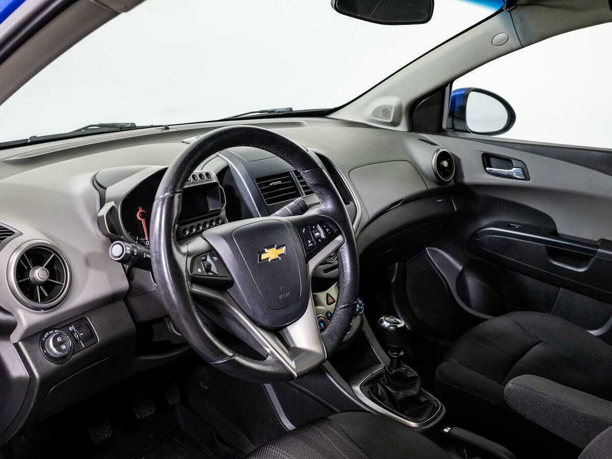 Купить Chevrolet Aveo с пробегом. Фото: #9