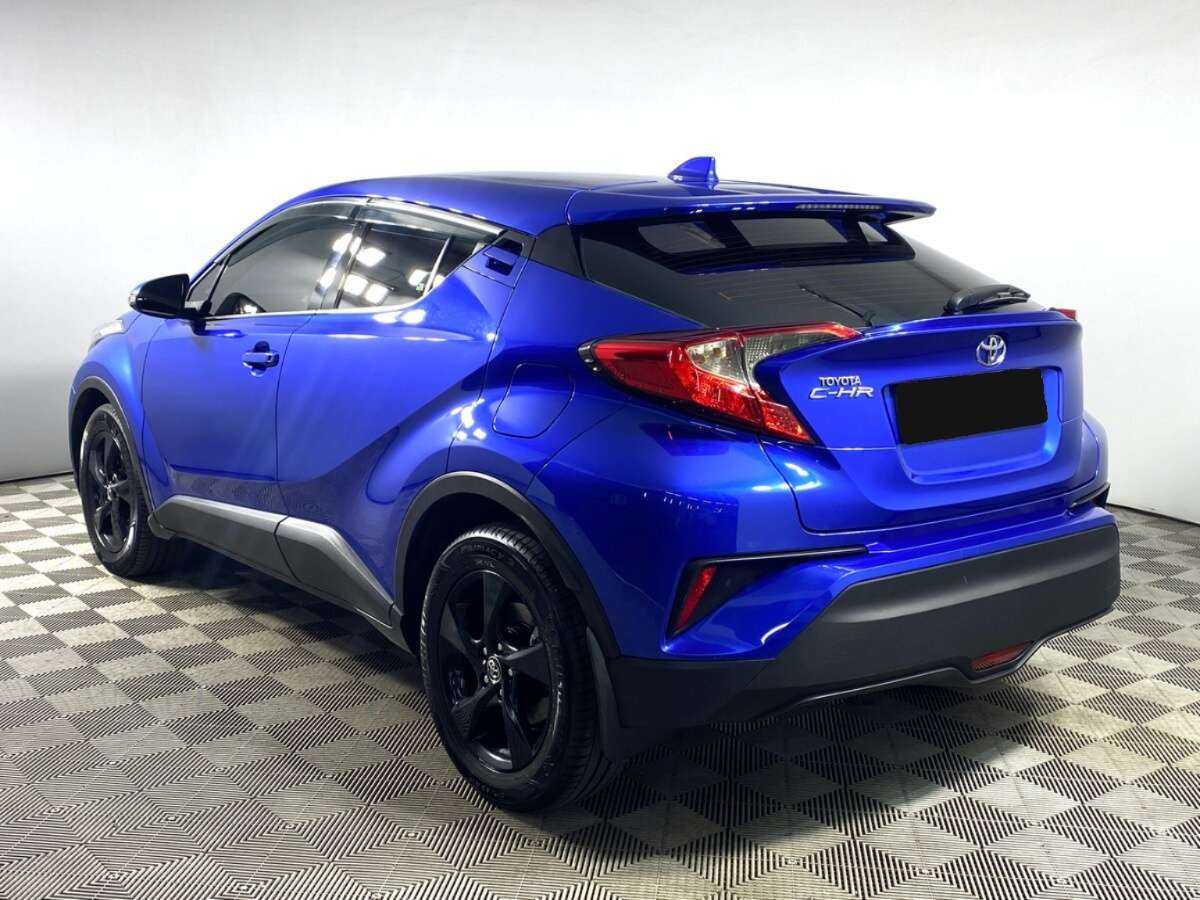 Купить Toyota C-HR с пробегом. Фото: #5