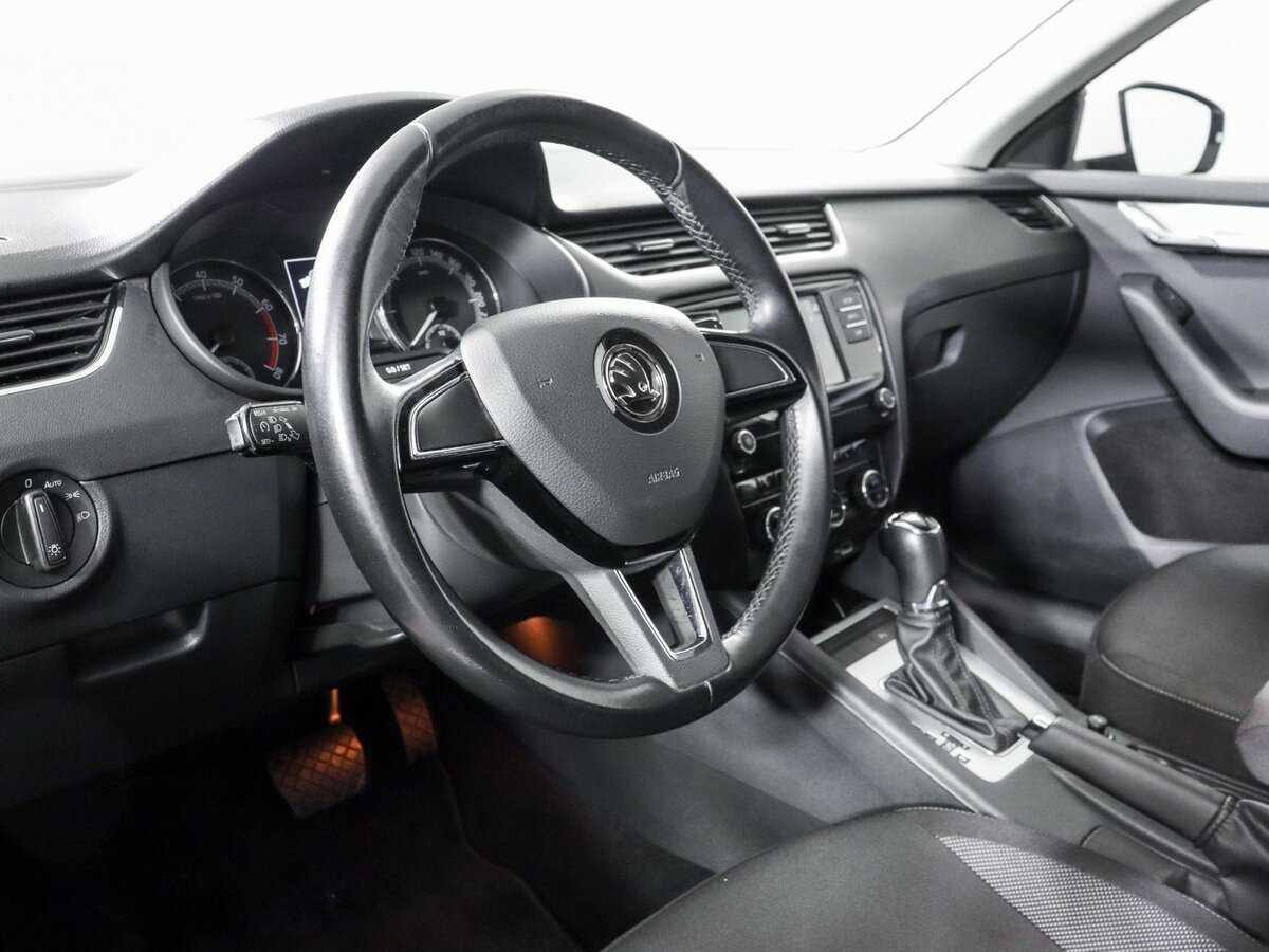Купить Skoda Octavia с пробегом. Фото: #13