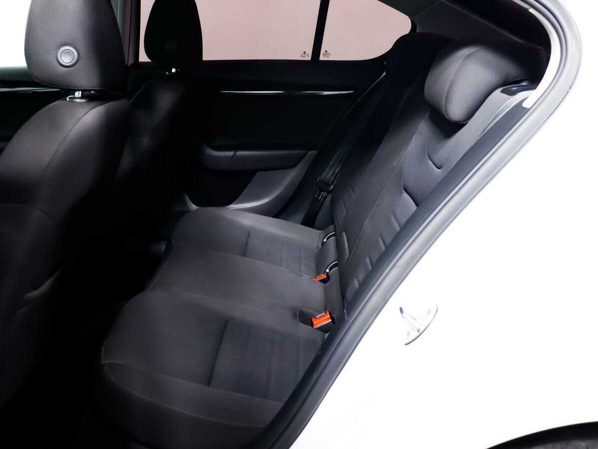 Купить Skoda Octavia с пробегом. Фото: #11