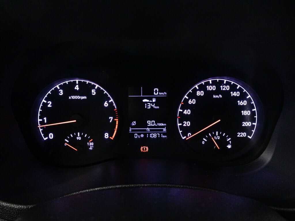 Купить Hyundai Solaris с пробегом. Фото: #11