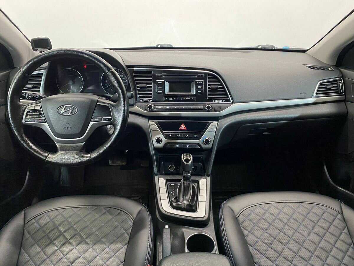 Купить Hyundai Elantra с пробегом. Фото: #8