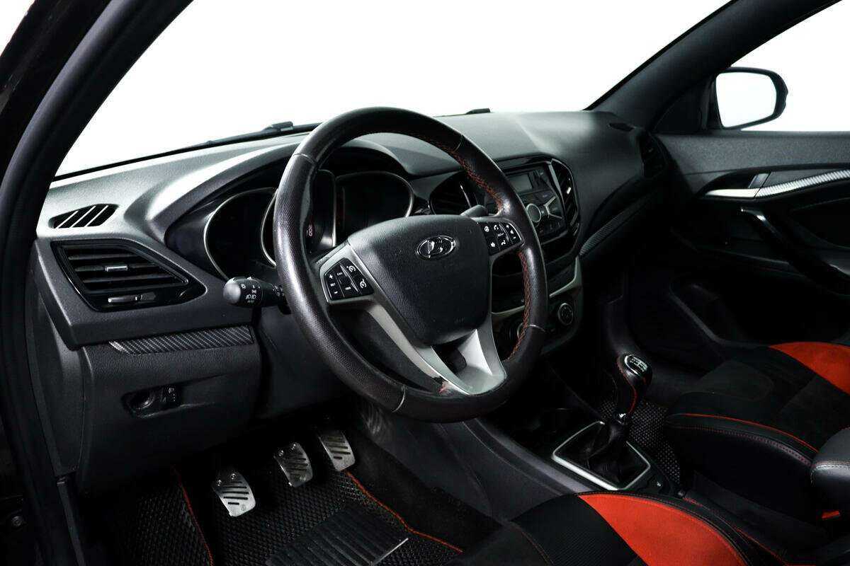 Купить Lada (ВАЗ) Vesta с пробегом. Фото: #12