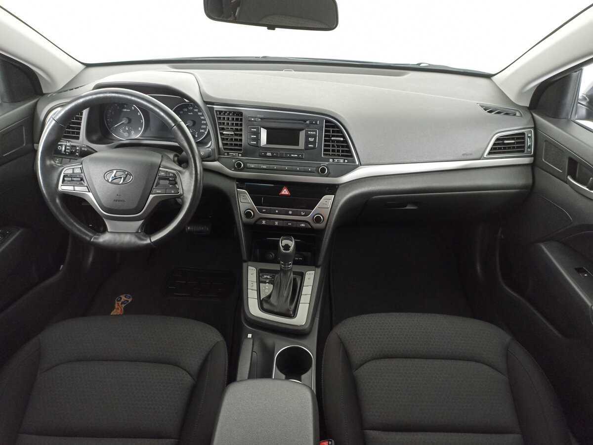 Купить Hyundai Elantra с пробегом. Фото: #11