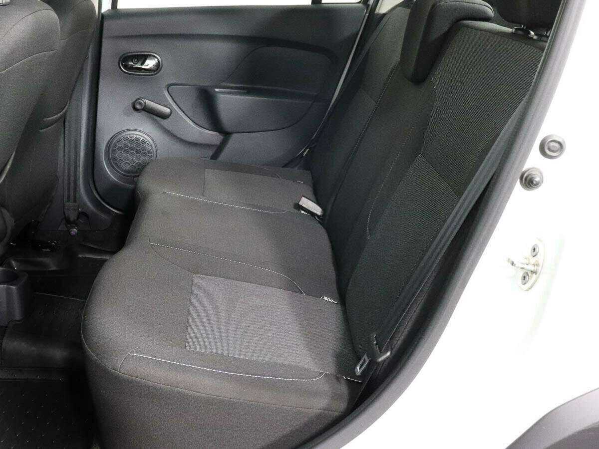 Купить Renault Logan с пробегом. Фото: #7